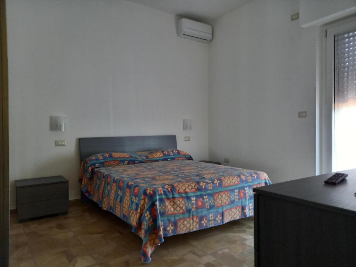 B&B La Vela Villa Rosa Di Martinsicuro 外观 照片
