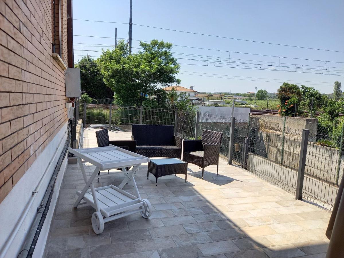 B&B La Vela Villa Rosa Di Martinsicuro 外观 照片